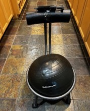 Isometric exercise ball chair 